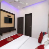Отель OYO 11593 Hotel Aman Guest House, фото 11