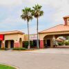 Отель Maingate Inn & Suites at Four Corners, фото 18