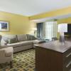 Отель Hampton Inn & Suites Tampa Airport Avion Park Westshore, фото 27