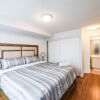 Отель Sarkar Suites - 3880 Duke of York Blvd, фото 5