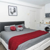 Отель King Bed in Auckland CBD with Pool & Gym, фото 12