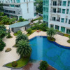 Отель Woodland Park Residence Kalibata View Swimming Pool, фото 13