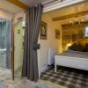 Отель Anastasia's Secret! Cupar Swiss Alpine Style Apartment, фото 8