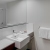 Отель Travelodge Hotel Melbourne Docklands, фото 9
