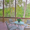 Отель Creekside Weaverville Home - 16 Miles to Asheville, фото 9