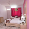 Отель OYO 10323 Hotel Gorbandh, фото 29