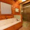 Отель Mountain Oaks Cabin - 3 Br Home, фото 11