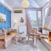 Отель Bright Luxuriously Simple Apartment With Shared Pool, фото 4