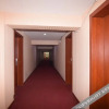 Отель Yahong Business Hotel, фото 2
