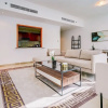 Отель Palatial 2BR Apartment with Sleek Finish, фото 20