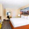 Отель Days Inn & Suites by Wyndham Clovis, фото 3