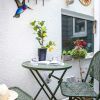 Отель Quay Cottage - On Back Beach of Teignmouth, фото 2