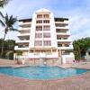 Отель In Joyuda Beach, Apartment with Pool & Basketball Court, фото 15