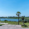 Отель Beach Side 2 Bedroom Condo, фото 13
