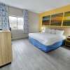 Отель Days Inn by Wyndham Berlin Meriden, фото 2