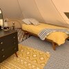 Отель Tregantle Farm Eco Glampsite Super Safari Cabin, фото 28