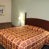 Отель American Inn & Suites, фото 1