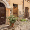 Отель Lovely Nest Heart Of Trastevere, фото 1