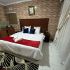 Отель Comrades Oasis Guest House, фото 21