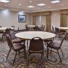 Отель Holiday Inn Express Hotel & Suites Emporia Northwest, an IHG Hotel, фото 18