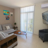 Отель Riviera Towers 2BR & Pool, фото 6