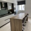 Отель Sunset Modern Apt - Near Beach, Wifi & Cable TV, фото 11