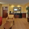 Отель Courtyard by Marriott Springfield Airport, фото 24