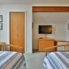 Отель Fall Line Condos by Killington VR - 2 Bedrooms, фото 7