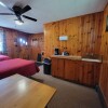 Отель Two Rivers Motel and Cabins, фото 3
