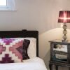 Отель JOIVY Dazzling 2BR flat near by East Putney station, фото 2