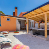 Отель Awesome Home in Vodnjan with Hot Tub, WiFi & 2 Bedrooms, фото 10