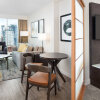 Отель Delta Hotels by Marriott Vancouver Downtown Suites, фото 12