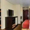 Отель Oxford Suites Portland - Gladstone, фото 5