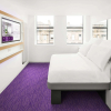 Отель YOTEL Edinburgh, фото 7