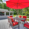 Отель Charming Wilmington Cabin, 8 Mi. to Mt Snow!, фото 4