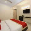 Отель OYO 4429 Vee Suites, фото 3