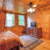 Отель Moonshiner's Hideaway 2 Bedroom Cabin by Redawning, фото 11