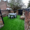 Отель Superb 5 Double Bedroom House-15 min to Manchester, фото 21