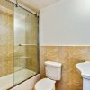 Отель The Funky 2bd Apartment Next to the Convention Center and Reading Terminal, фото 7