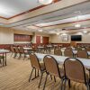 Отель Comfort Suites Central, фото 16