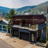 Отель 243 Old Town Vista! Stunning Views And Private Hot Tub! 3 Bedroom Home by RedAwning, фото 4
