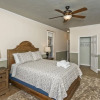 Отель Rumbling Bald Resort Home In Lake Lure ~ Wifi ~ Community Beach, Pool, Golf And More 5 Bedroom Home , фото 7