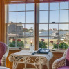 Отель The Castle B&B on Silver Lake Harbor, фото 25