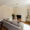 Отель The London Wonder - Adorable 2bdr Flat With Patio, фото 4