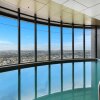 Отель 2BR Luxury Skytower CBD Pool Gym Netflix, фото 6