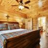 Отель Foxwood Mansion 14 Bedroom Cabin by RedAwning, фото 29
