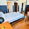 Отель Sosuite 1BR Penthouse w Patio W D Gym, фото 3