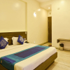 Отель OYO 4448 Hotel Suresh Plaza, фото 7