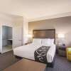 Отель La Quinta Inn & Suites by Wyndham Austin Near The Domain, фото 7