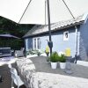 Отель Hip Summer House in the Centre of Artists' Village Bergen With Terrace, фото 12